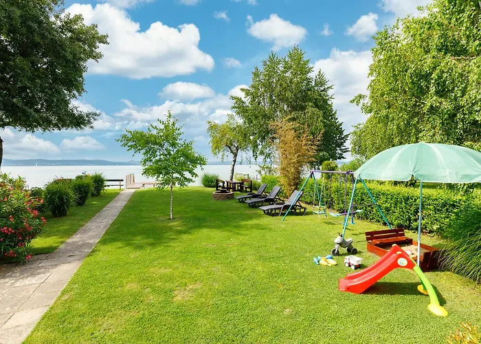 בית נופש Hanna By Interhome בלטונללה